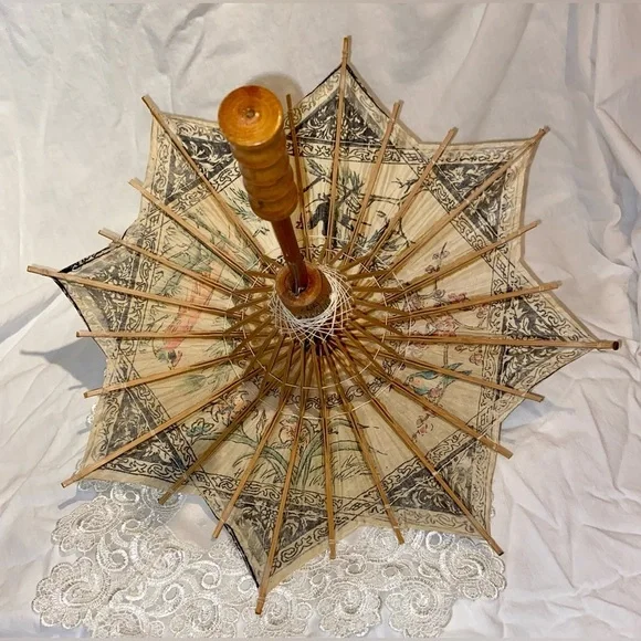 Authentic Vintage handmade Small Asian Art paper wood‎ shaft umbrella - Picture 6 of 11